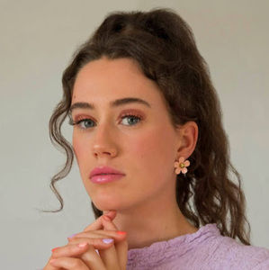 Meet your Posher, Maya